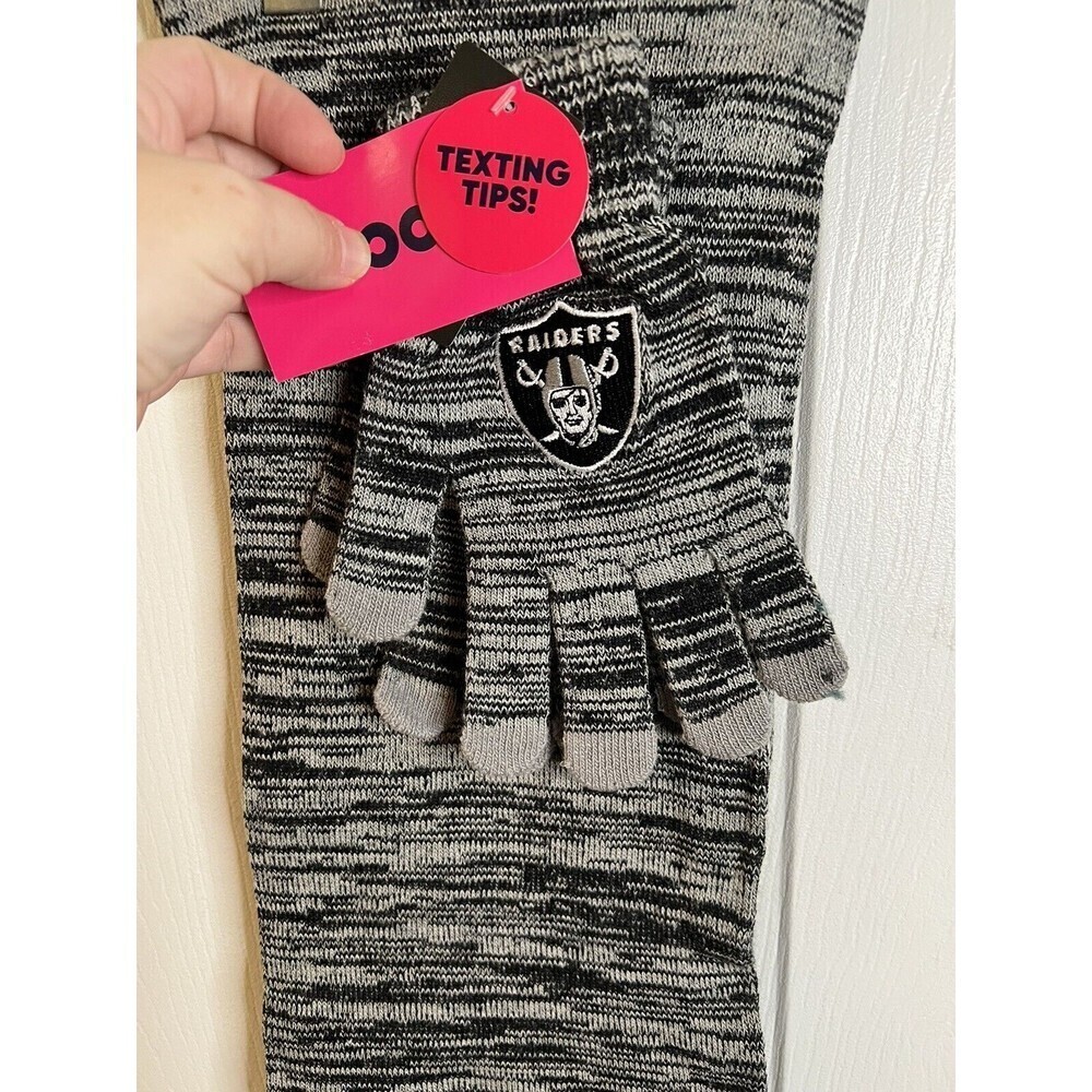 NFL Infinity Scarf & Gloves Oakland RAIDERS NWT